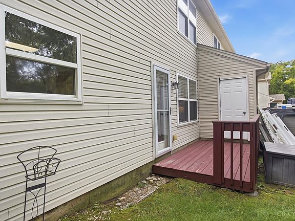 5th image of 940 Nelson Ln #B