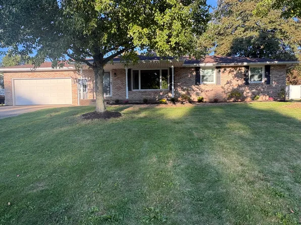 1333 Clarence St NW, Uniontown, OH 44685