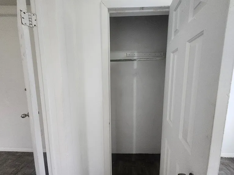 100 S Essex Ave #1E — Photo 12