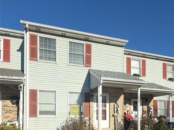 2nd image of 17 Fort Lee Ct