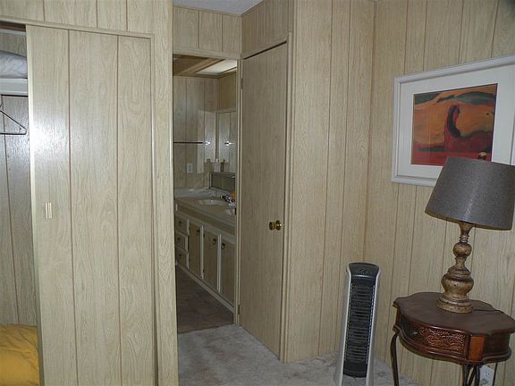 4th image of 13798 E 49th Dr