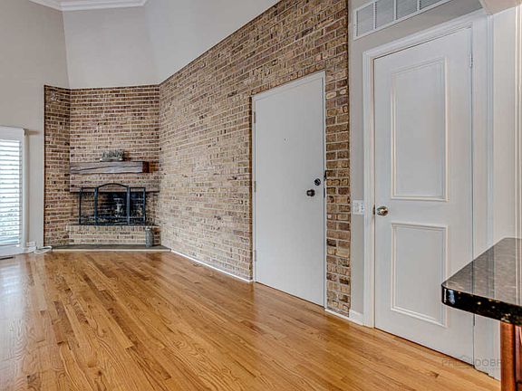 5th image of 420 W Russell St #3