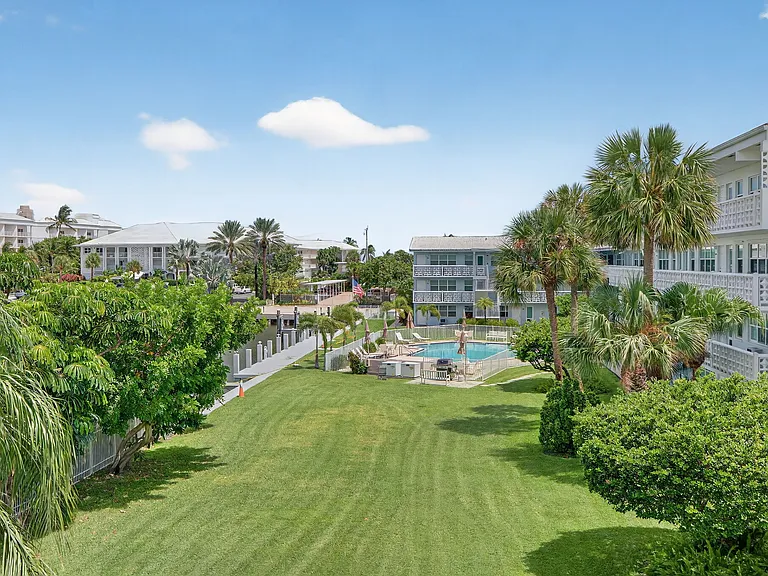 1850 S Ocean Dr #301 — Photo 42