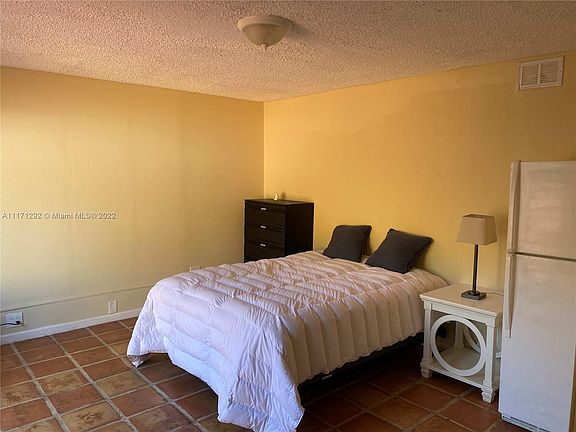 2nd image of 5319 Lake Blvd #C