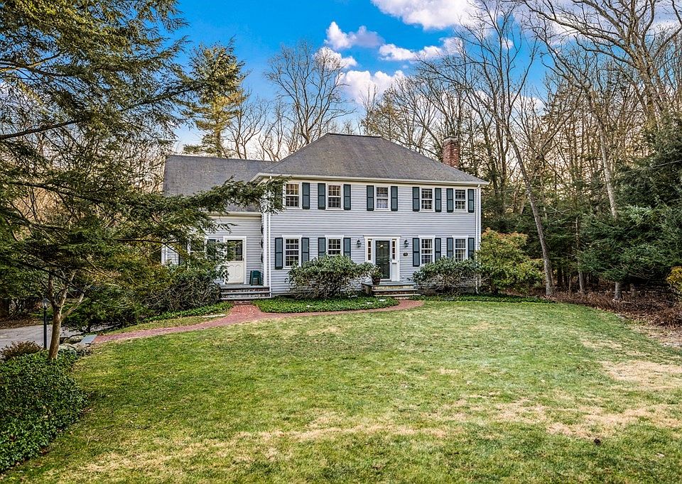 1st image of 32 Wildwood Dr