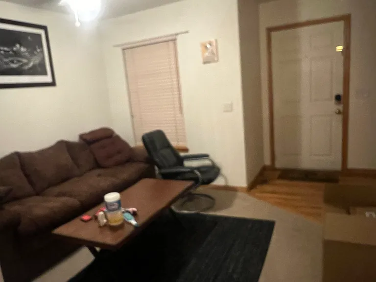1376 S Akron Way — Photo 3