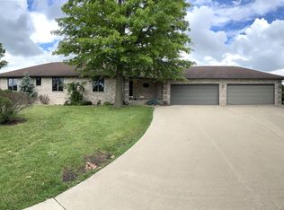 17676 J St, Sterling, IL 61081