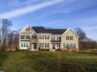 329 Matthews Ln, Newtown, PA 18940