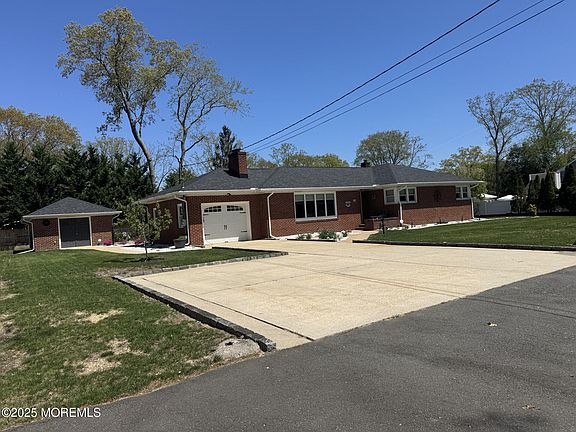 2nd image of 426 Washington Avenue