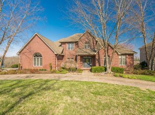 107 Center Park Ln, Oak Ridge, TN 37830