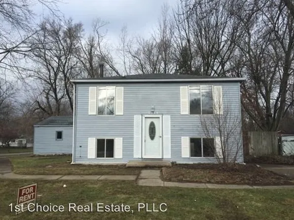 2924 Reo Rd, Lansing, MI 48911