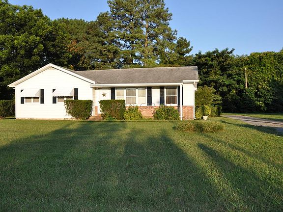 2nd image of 305 Beaglin Park Dr