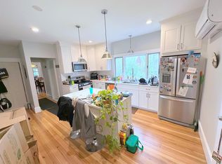 2 Drummond Pl #1, Cambridge, MA 02140