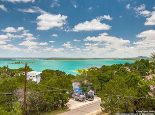 526 Cindy Dr, Canyon Lake, TX 78133