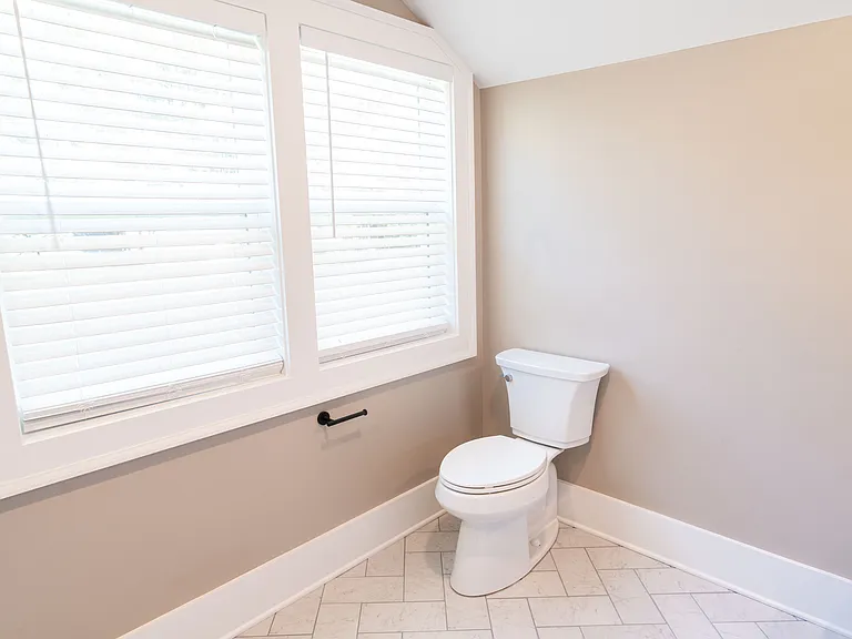 2nd floor bathroom
