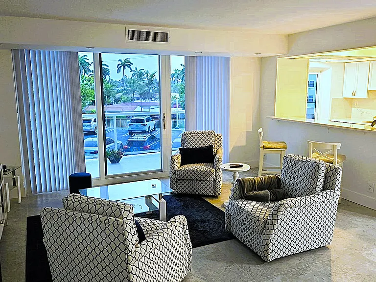 2715 N Ocean Blvd — Photo 25