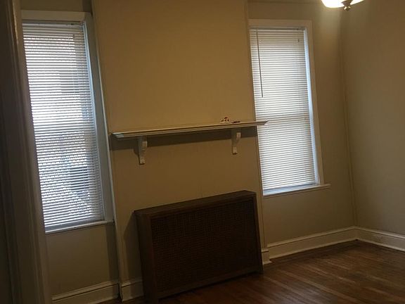 3rd image of 616 Claymont Ave