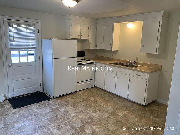 3rd image of 232 Mount Hope Ave