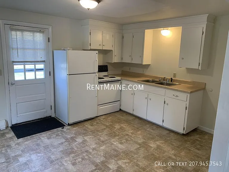 232 Mount Hope Ave — Photo 3