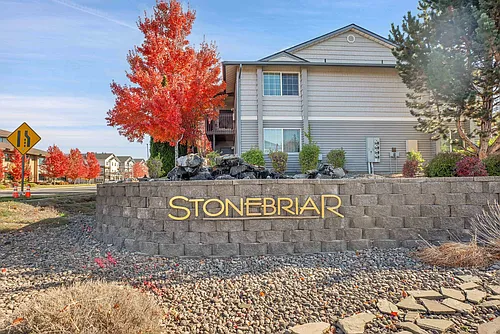 1,2,3-bedroom apartment homes close to everything! Photo 1