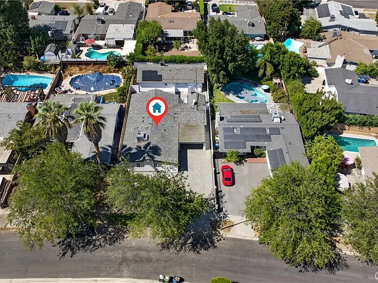16427 Clymer St — Photo 35