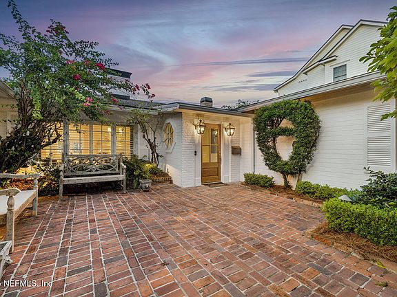5th image of 4287 VENETIA Boulevard