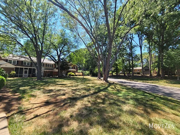 3003 Overton Dr #D — Photo 24