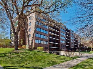 600 4th St SW APT 408, Rochester, MN 55902