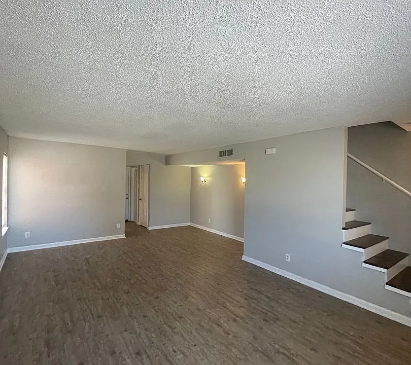 9526 Contessa Dr