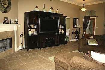 3rd image of 61296 Magnolia Dr