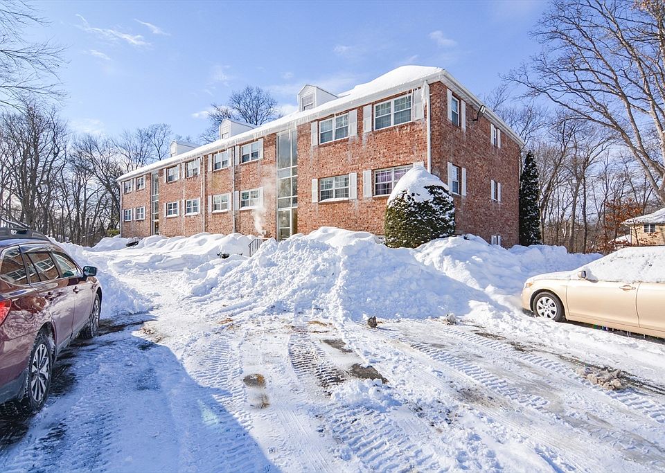 1st image of 60 Edgelawn Ave APT 1