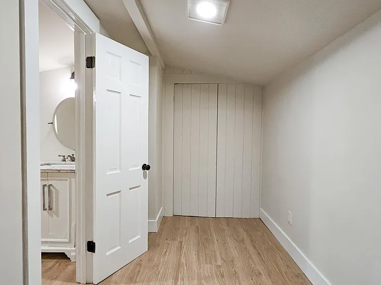 4033 Lucerne Dr SE — Photo 36