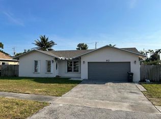 92 Laredo Ln, Boca Raton, FL 33487