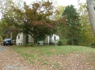 1394 Peekskill Hollow Rd, Carmel, NY 10512