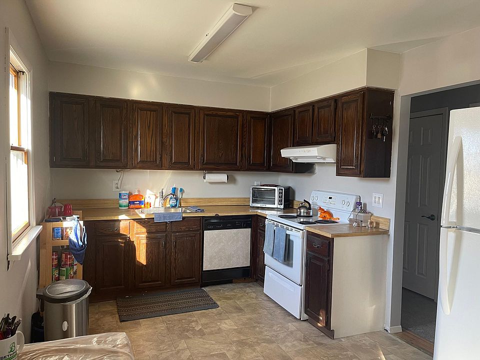 1st image of 425 Stewart Ave #2