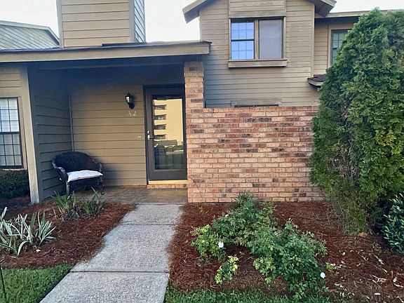 3rd image of 200 Parma Dr APT A-2