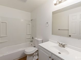 1521 E 38th St APT 2, Tacoma, WA 98404