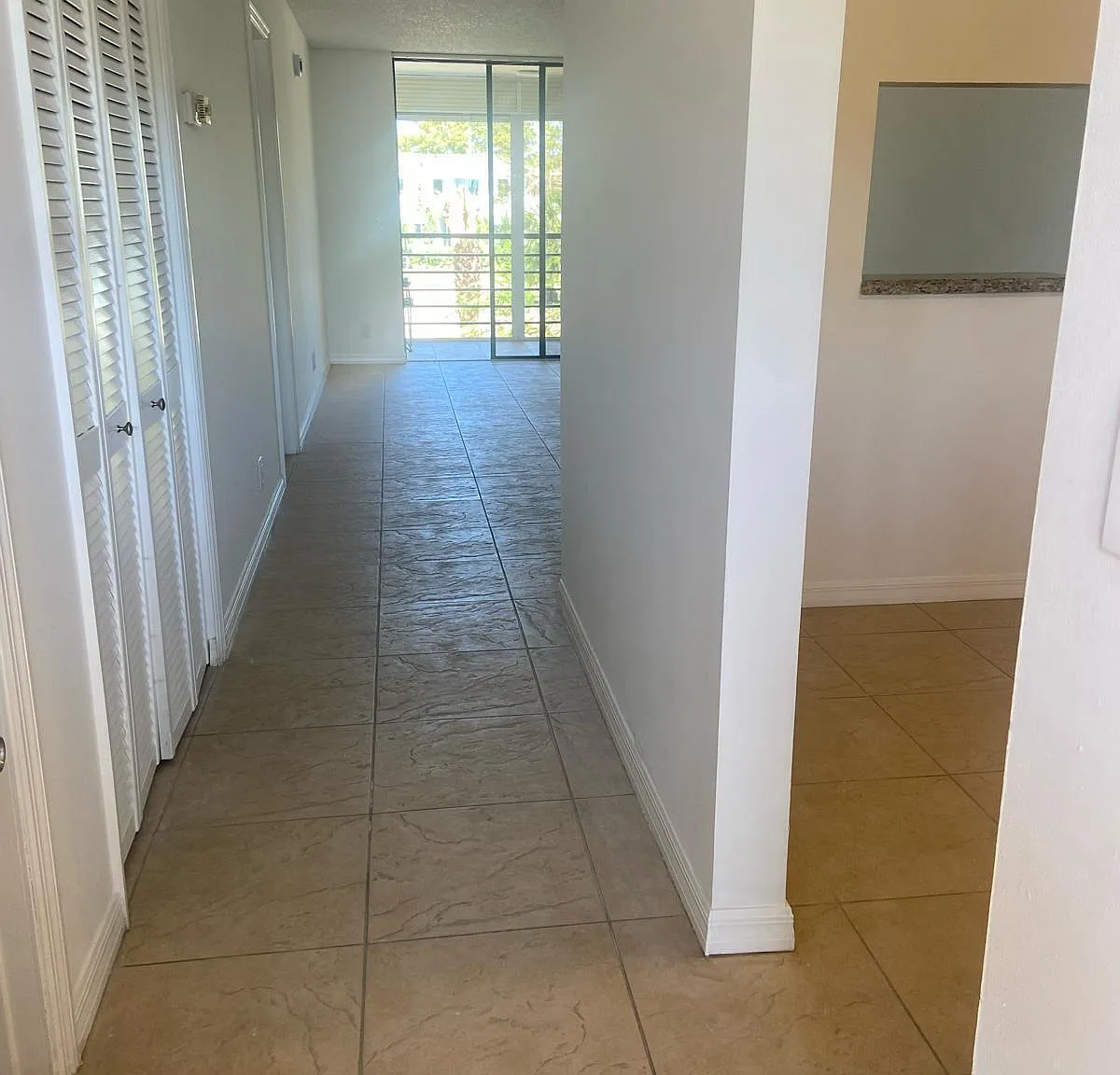 1 bed, 1.5 bath, 900 sqft, $1,500 — Photo 4