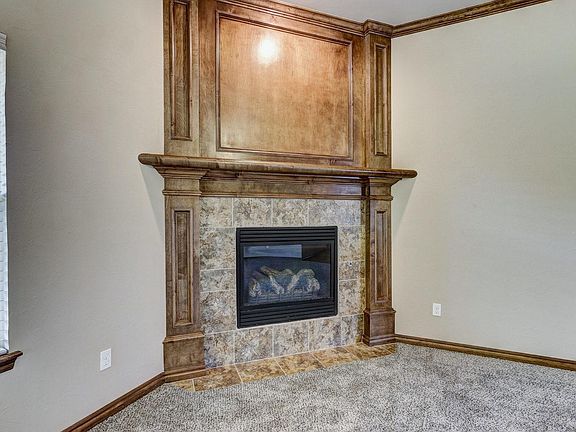 4th image of 12209 Chesterfield Ln