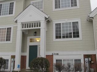 2246 Daybreak Dr, Aurora, IL 60503