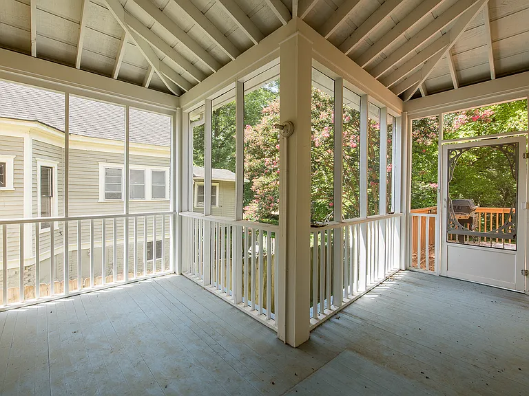 765 Woodland Ave SE — Photo 61