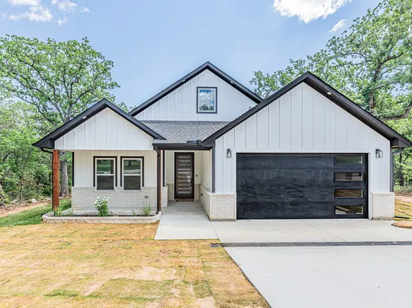 109 Gordons Cir, Runaway Bay, TX 76426