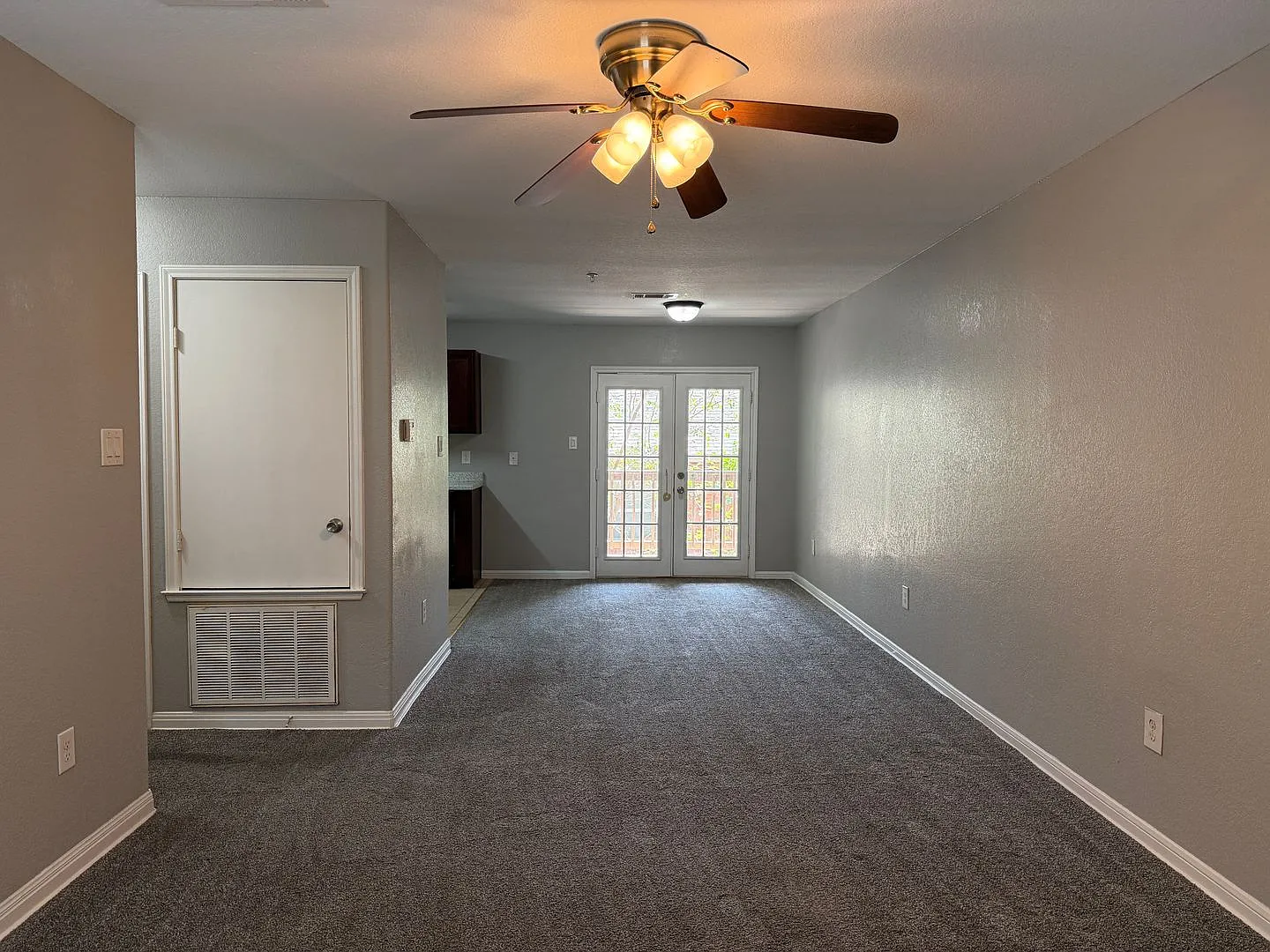 The Village At Judson | Large Modern 3x2 Near Live Oak — Photo 4