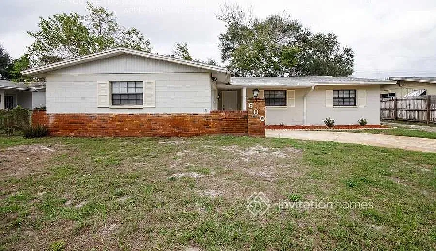 600 Sunrise Dr Titusville, FL 32780 — Photo 2