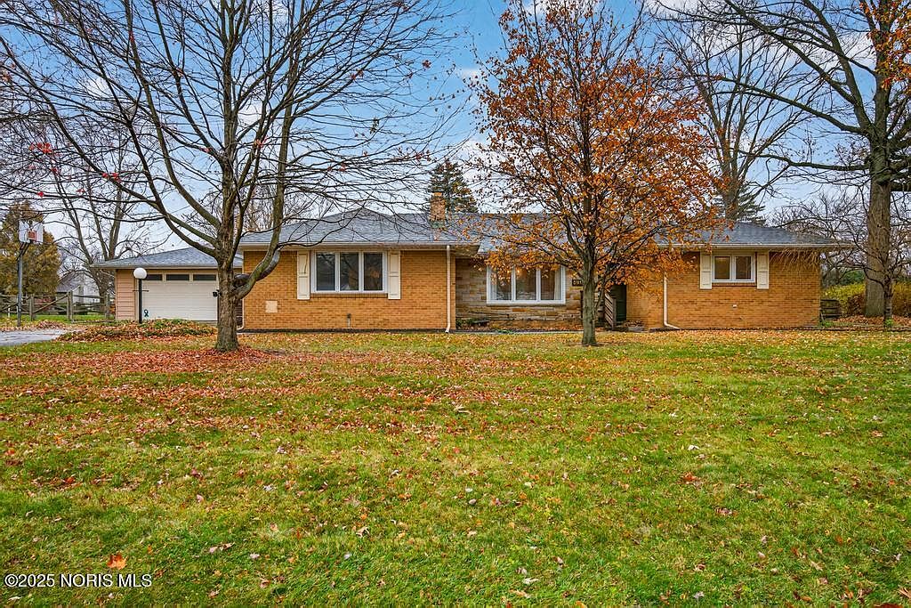 5914 Winding Way Dr, Sylvania, OH 43560 | Zillow