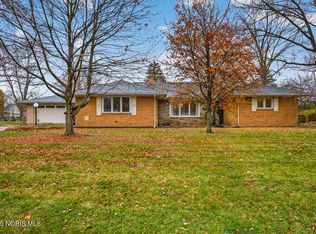 5914 Winding Way Dr, Sylvania, OH 43560