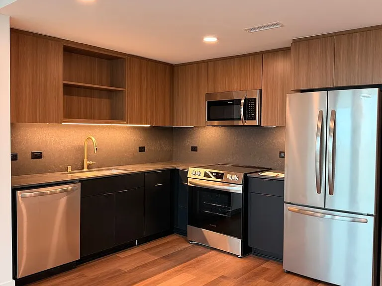 Rainford Apartments — Photo 123