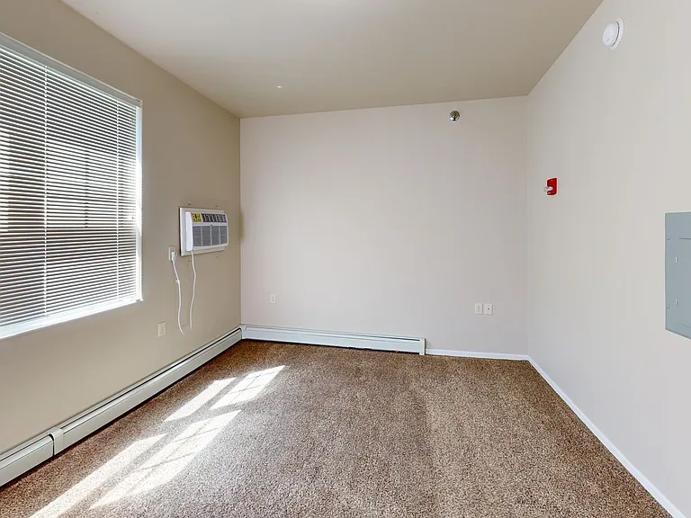 Burlington Apartments — Photo 17