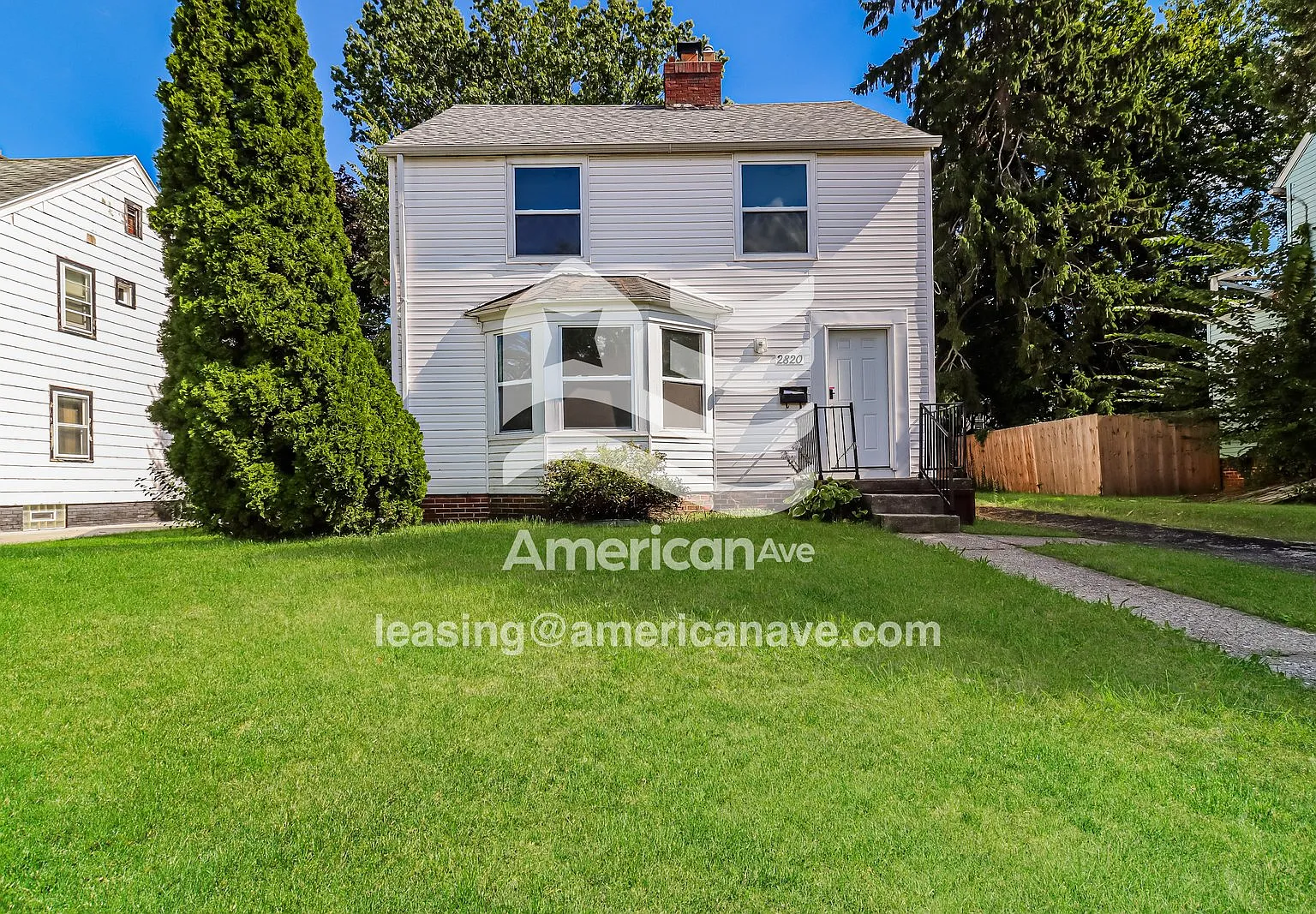 3 bed, 1.5 bath, 1325 sqft, $1,422 — Photo 1