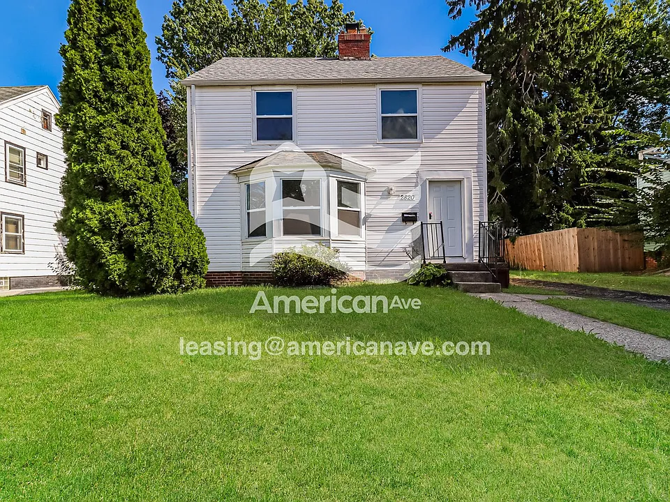 2820 Winsted Dr